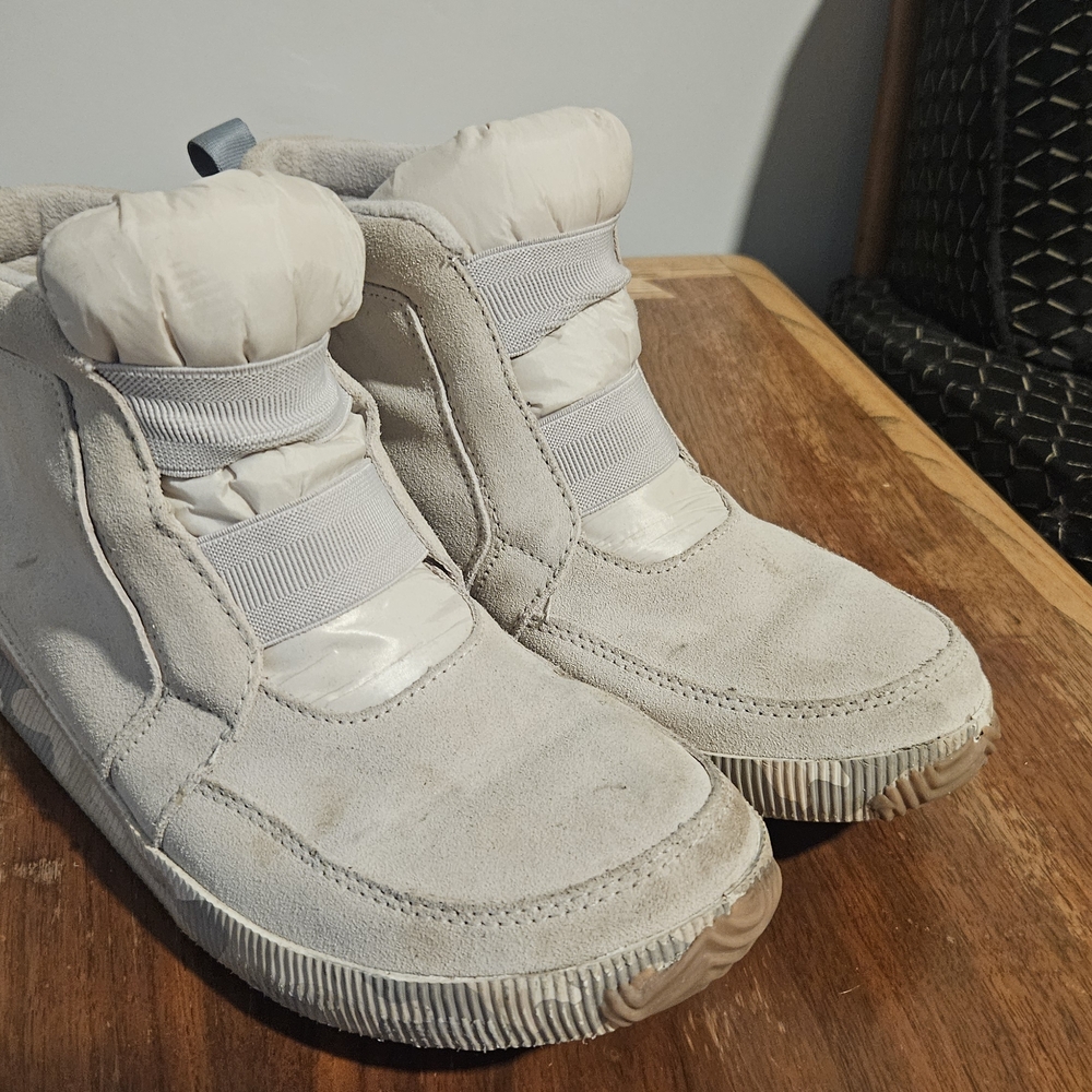 Beige High-Top Sneakers - Picture 3 of 6
